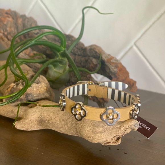Henri Bendel leather bracelet - Picture 3 of 10
